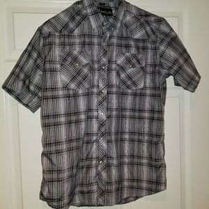 Short sleeve button down